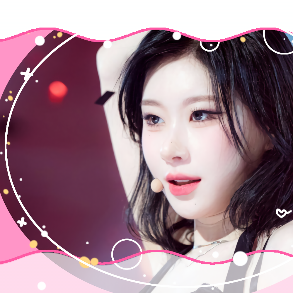 Behind-the-scenes cut of Chaeryeong (ITZY)