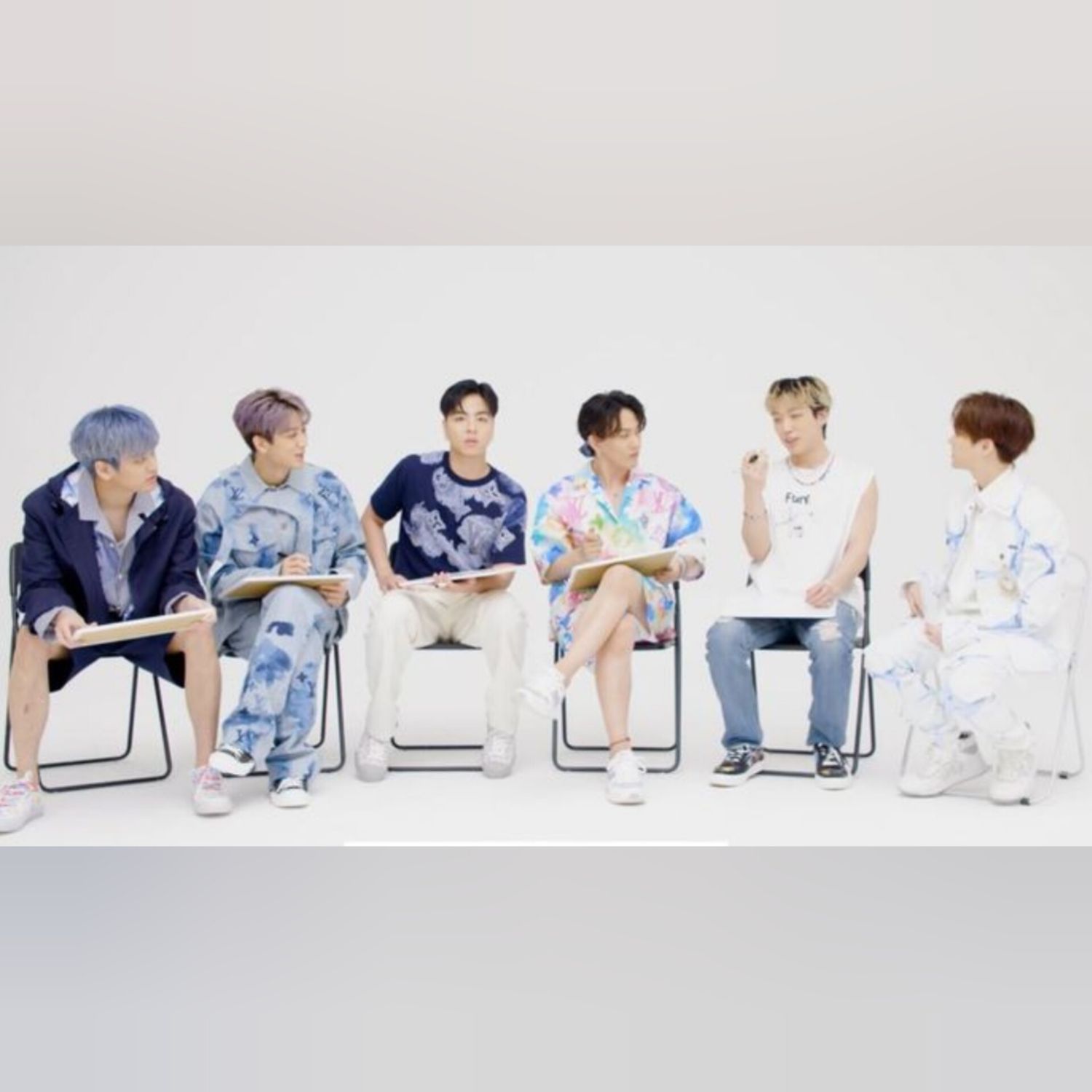 iKONの舞台裏ショット