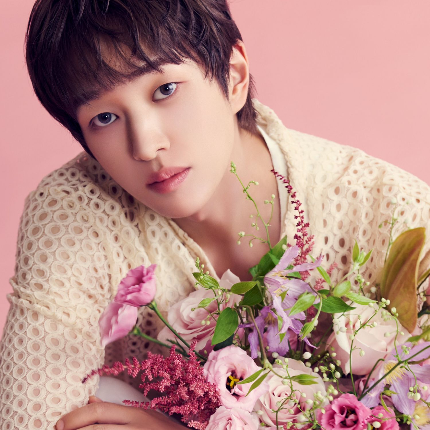 Recent activity shot of Onew (SHINee)