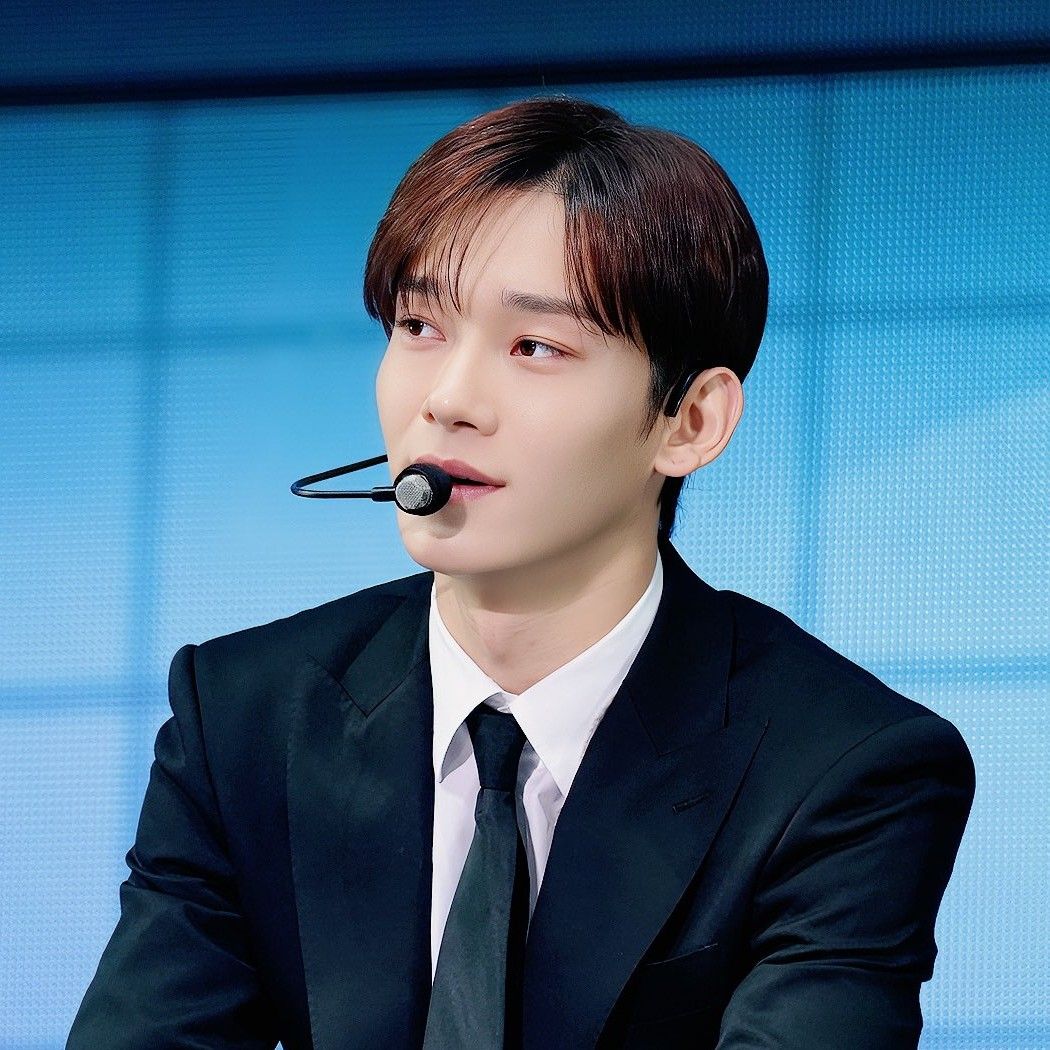 A moment captured by Chen (EXO)'s fan