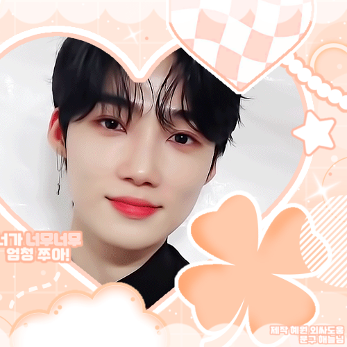 A moment captured by New (THE BOYZ)'s fan