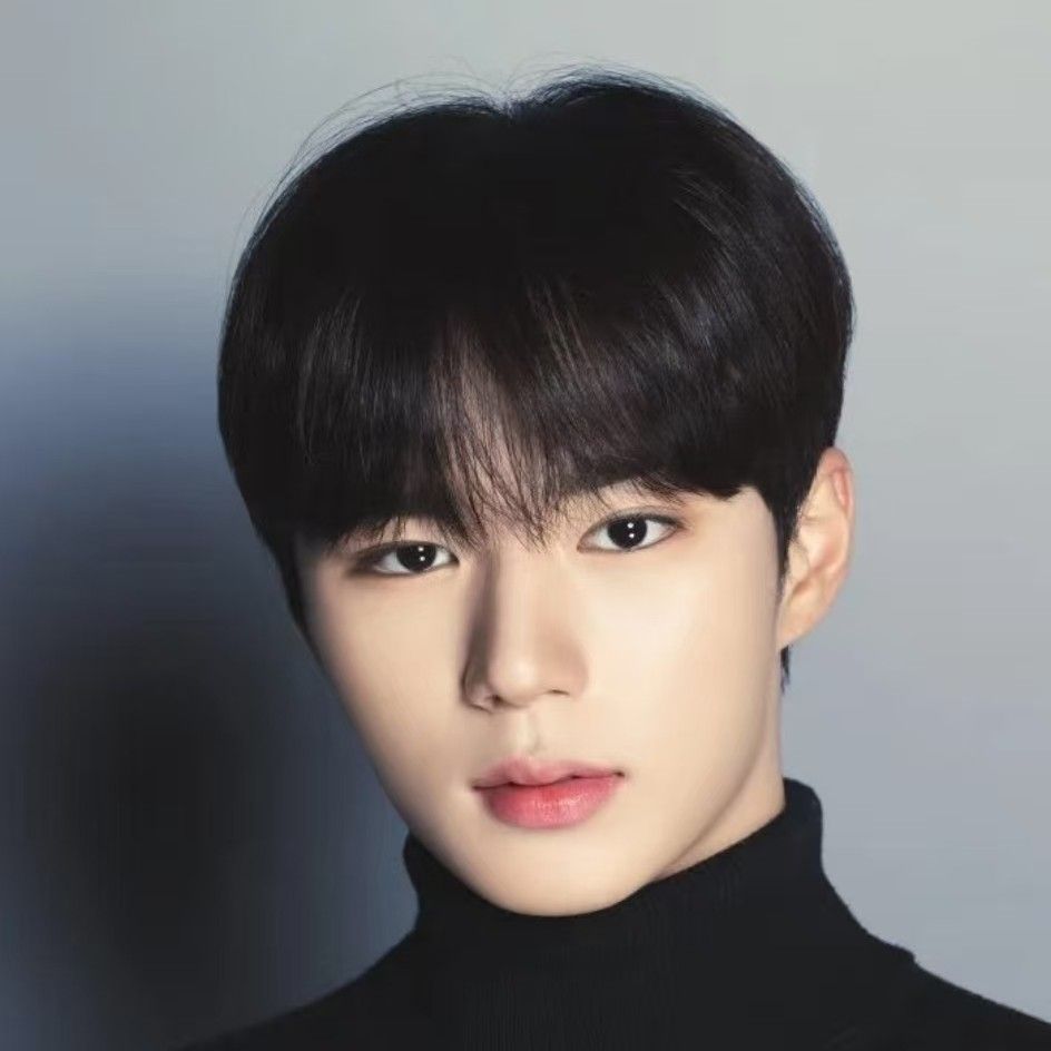 Behind-the-scenes cut of Kim Junseo (ALPHA DRIVE ONE)