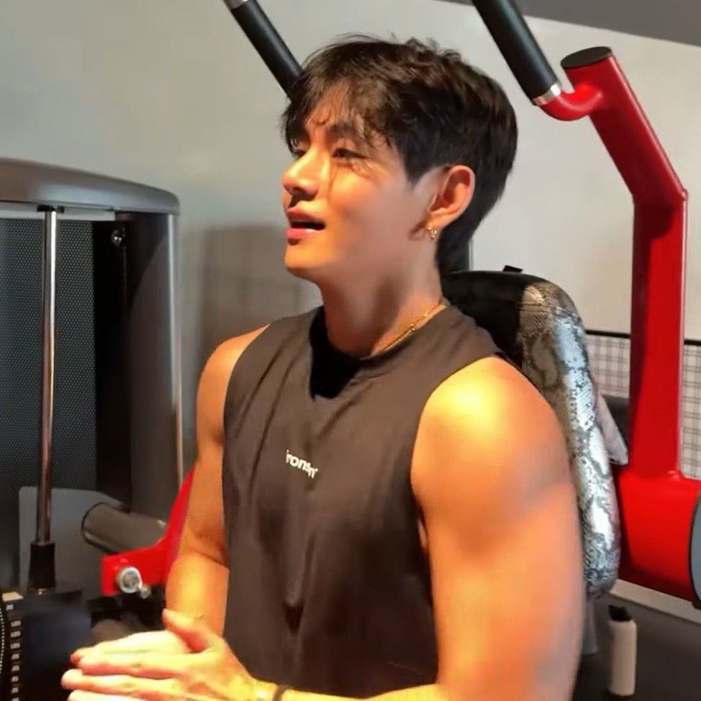 V (BTS)の舞台裏ショット