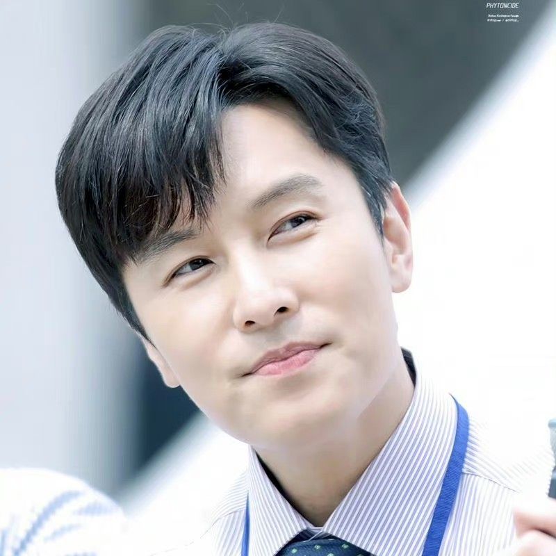 キム・ドンワン (神話)の最新写真