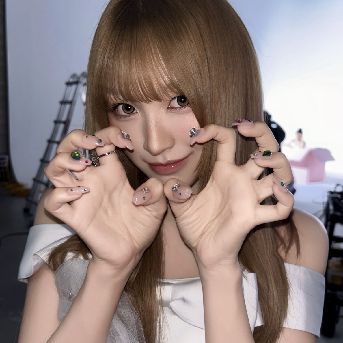 Behind-the-scenes cut of Minami (RESCENE)