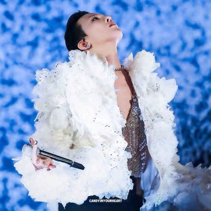 Behind-the-scenes cut of G-DRAGON (BIGBANG)