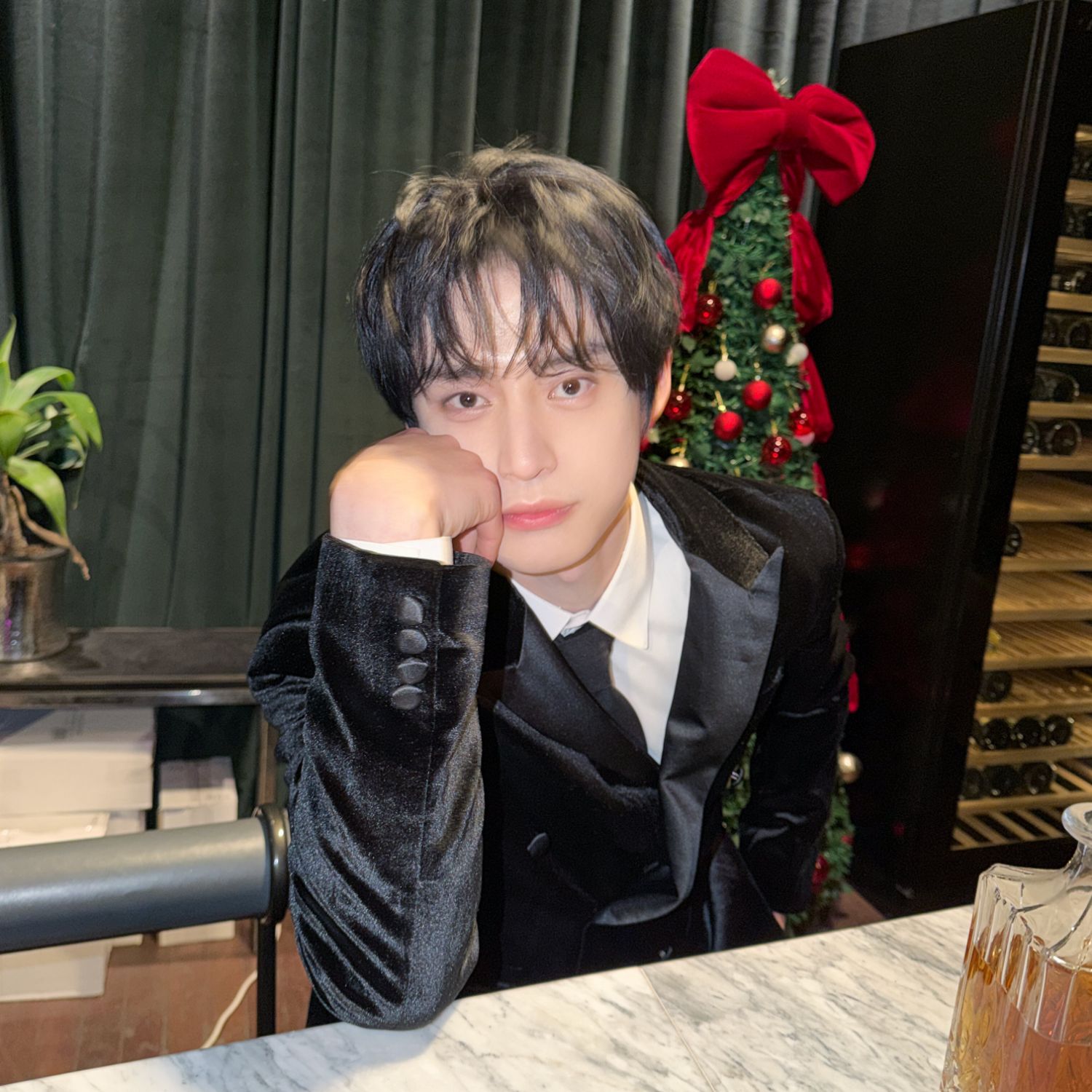 Recent activity shot of Kim Jiwoong (ZEROBASEONE)