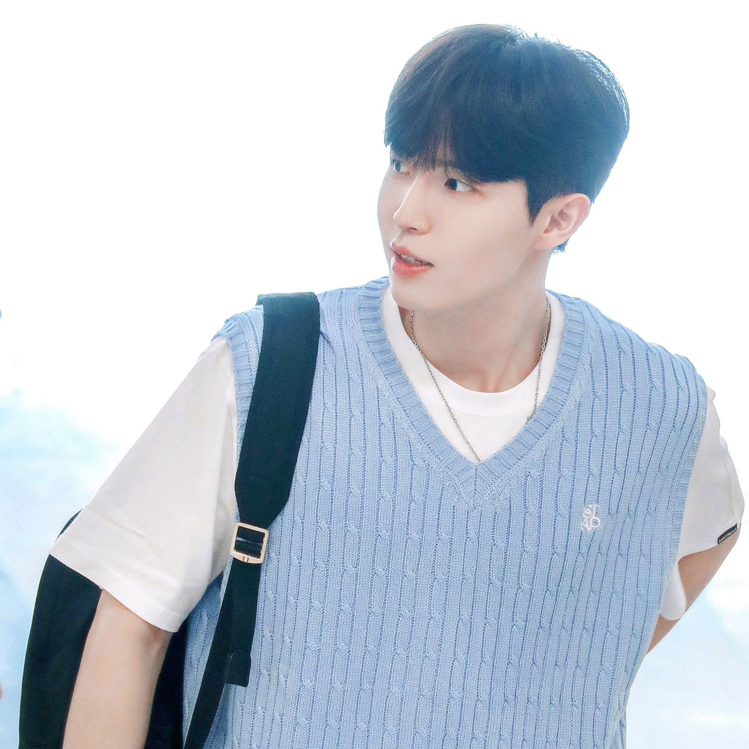 Behind-the-scenes cut of Kim Jaehwan