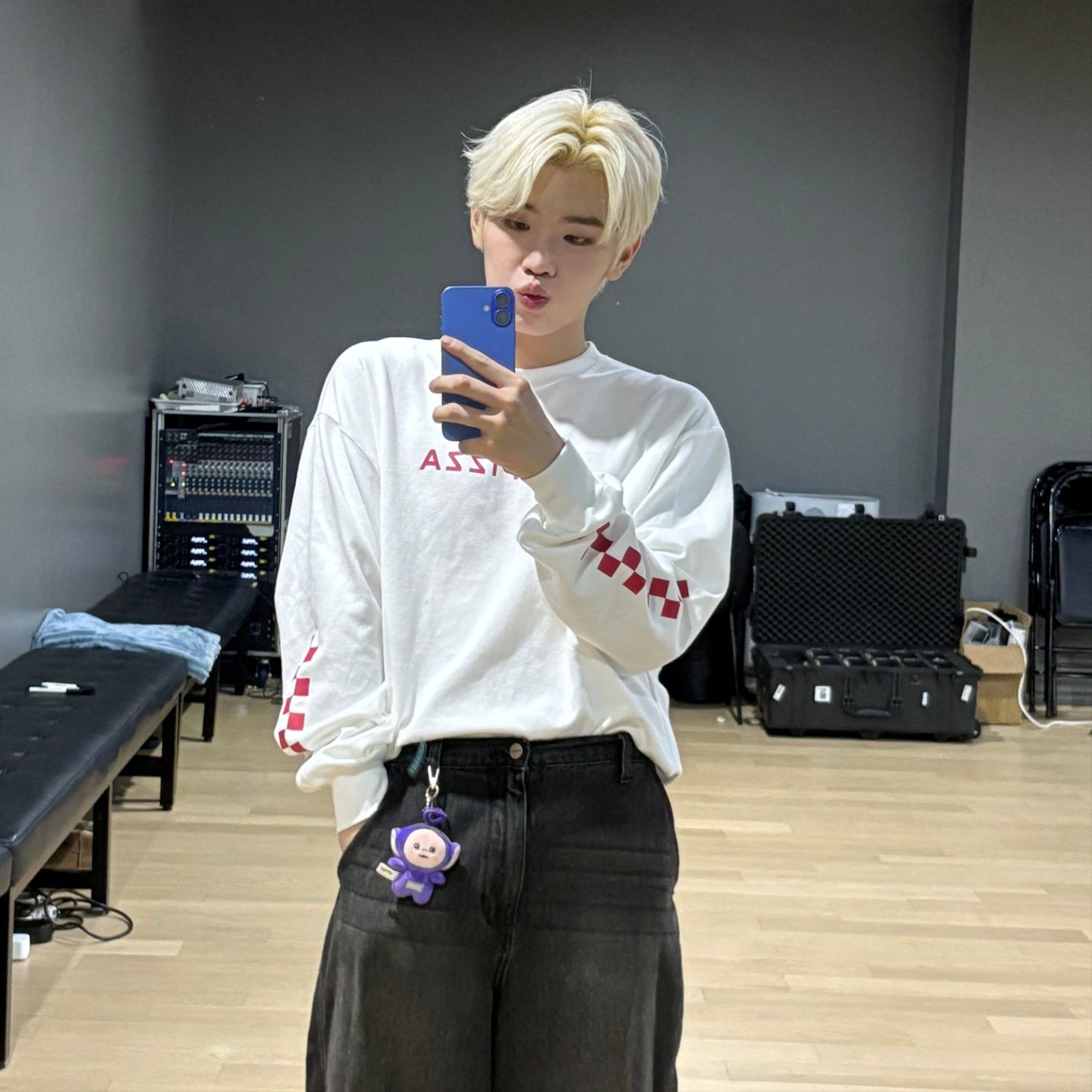 Recent activity shot of Kim Taerae (ZEROBASEONE)