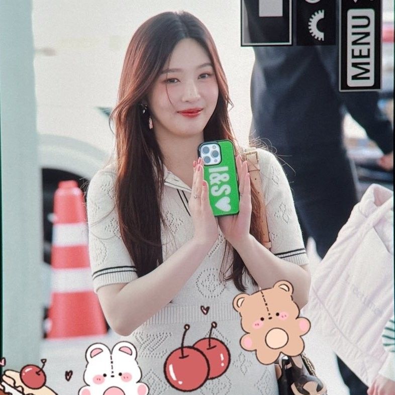Latest photo of Joy (Red Velvet)