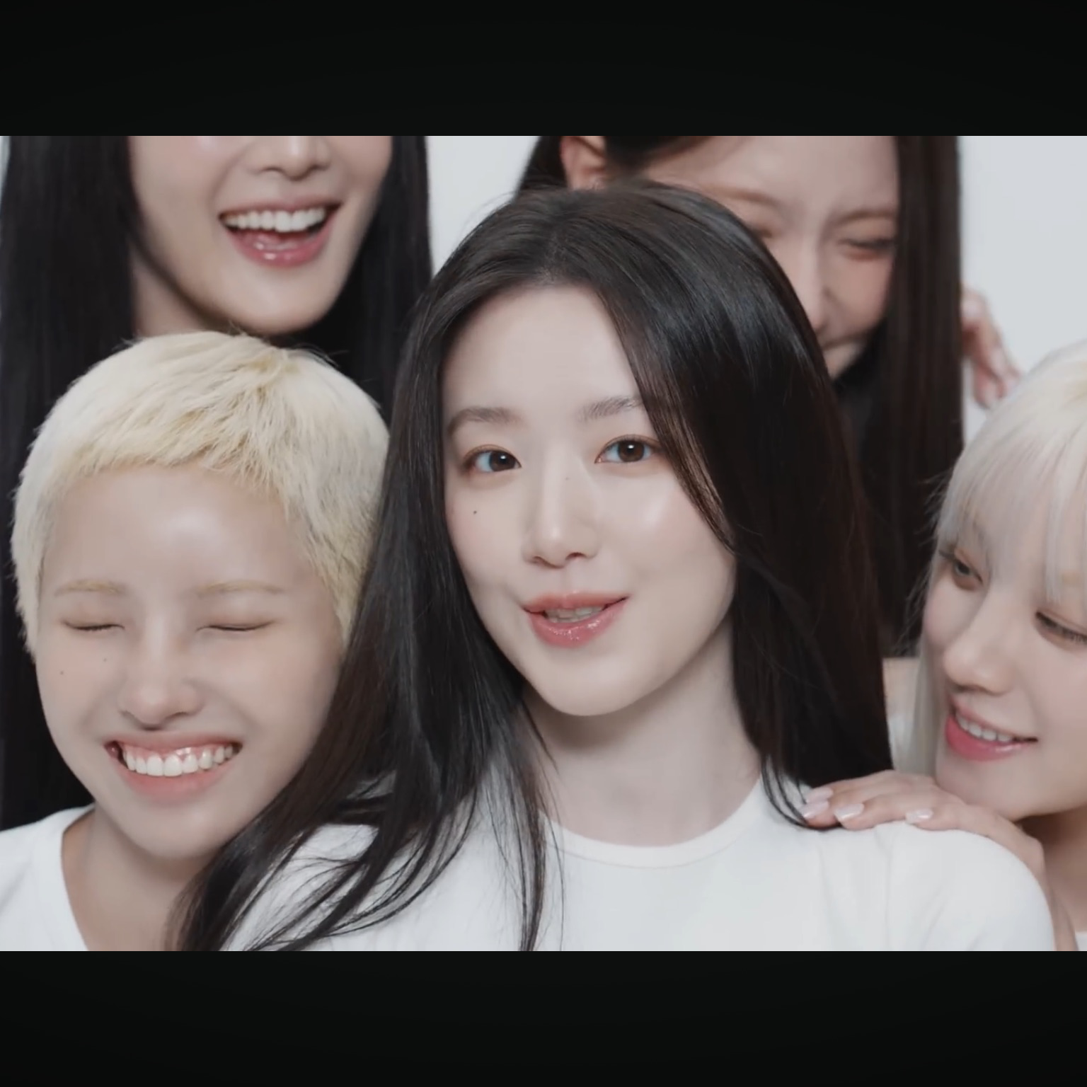 Behind-the-scenes cut of i-dle