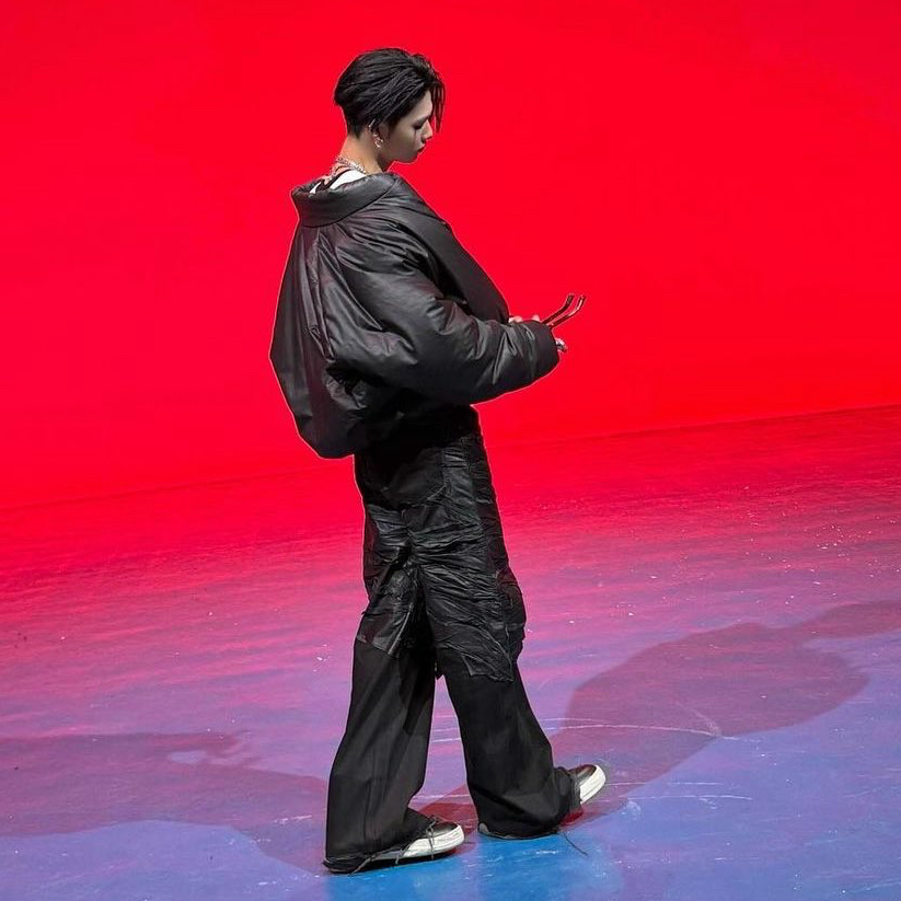 NI-KI (ENHYPEN)的最新照片