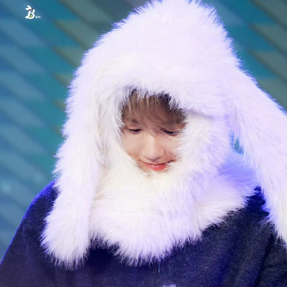 백현 (EXO) 최근 활동샷