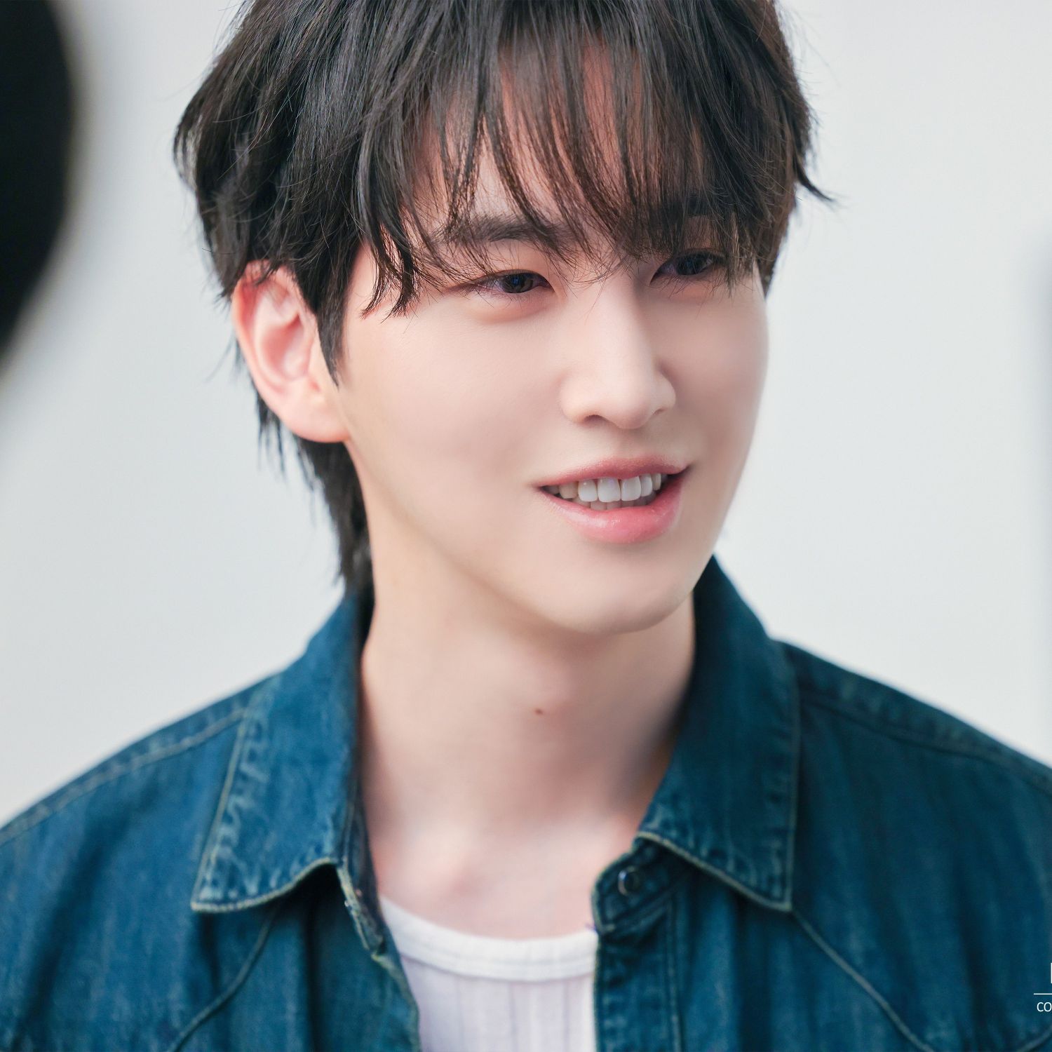 Recent activity shot of Shinwon (PENTAGON)