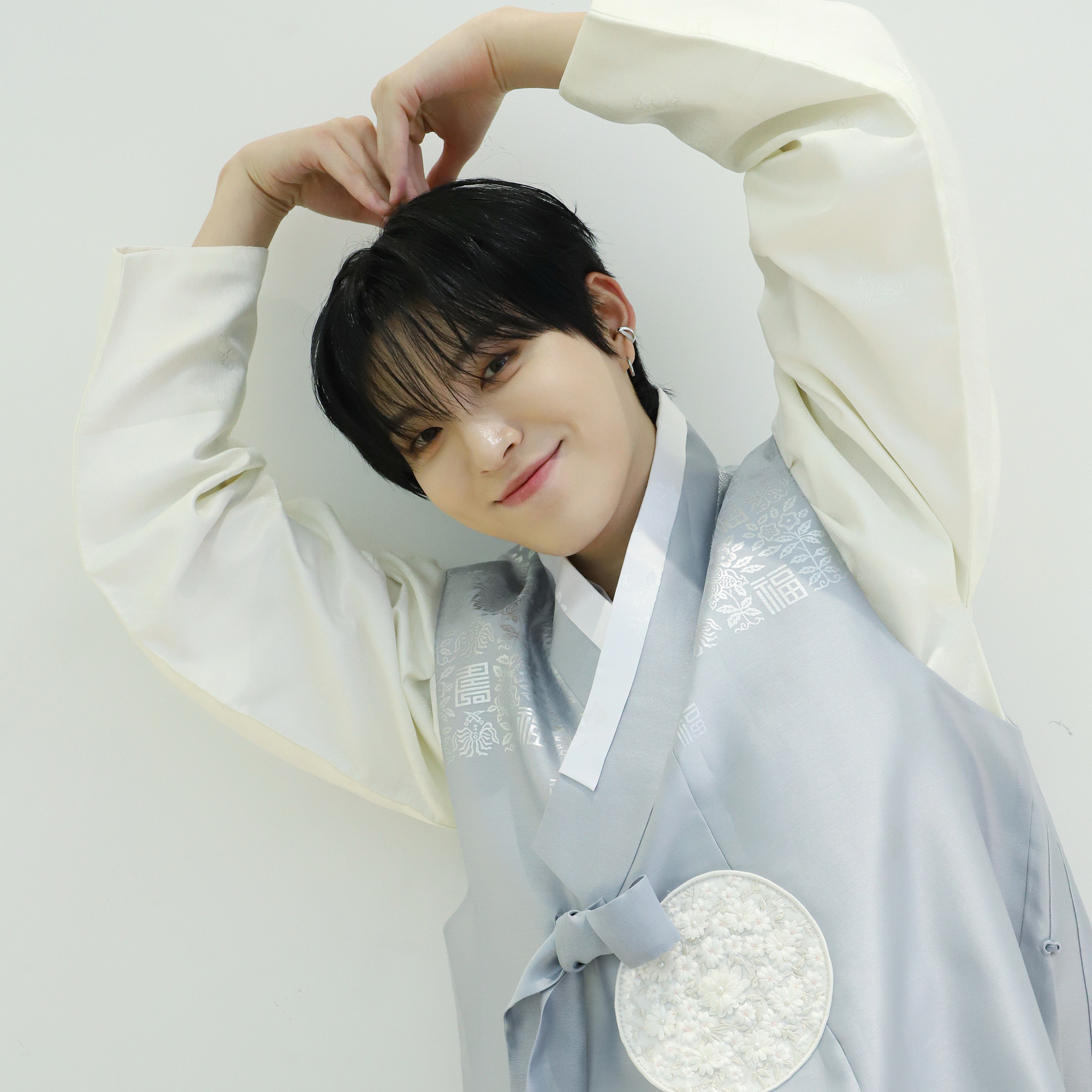 Latest photo of HEECHAN (DKB)