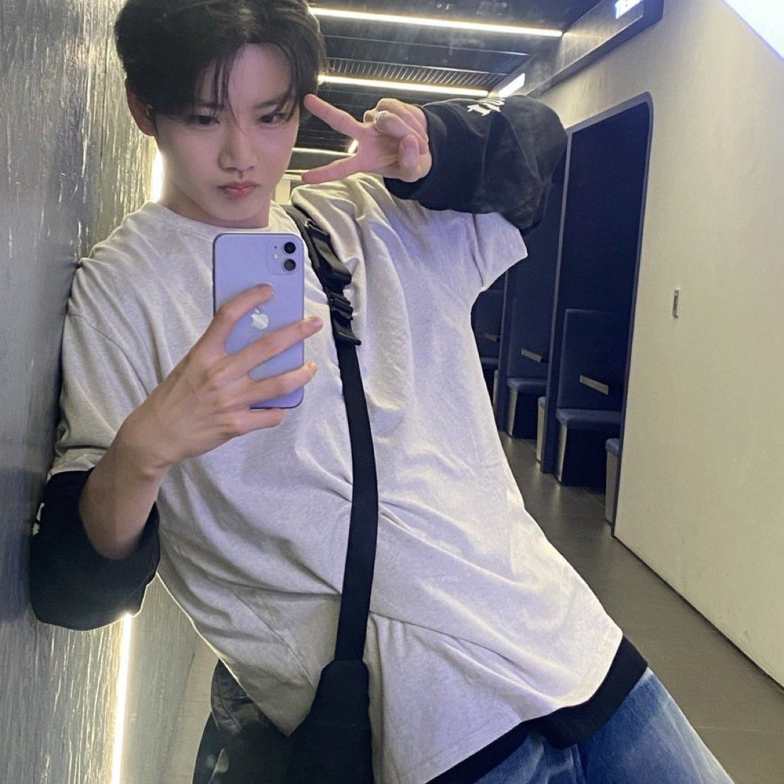 Behind-the-scenes cut of Junkyu (TREASURE)