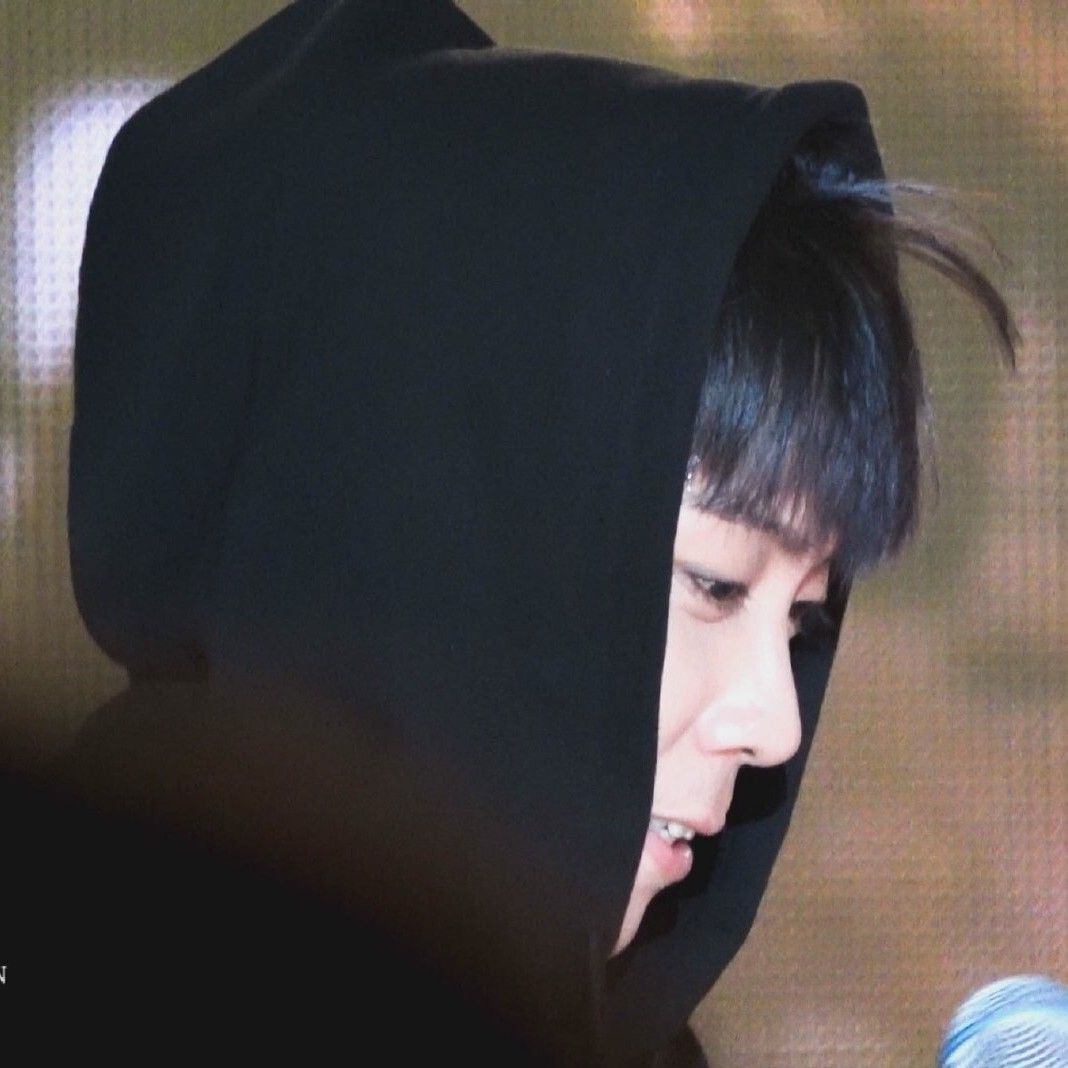 A moment captured by Eun Jiwon (SECHSKIES)'s fan
