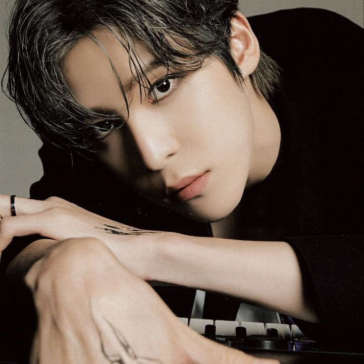 潤浩 (ATEEZ)的最新照片