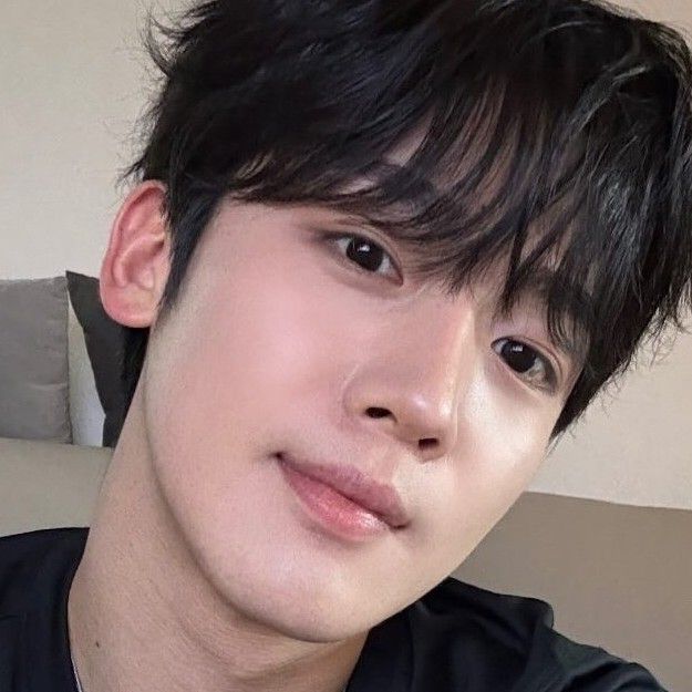Behind-the-scenes cut of Kim Yohan (WEi)