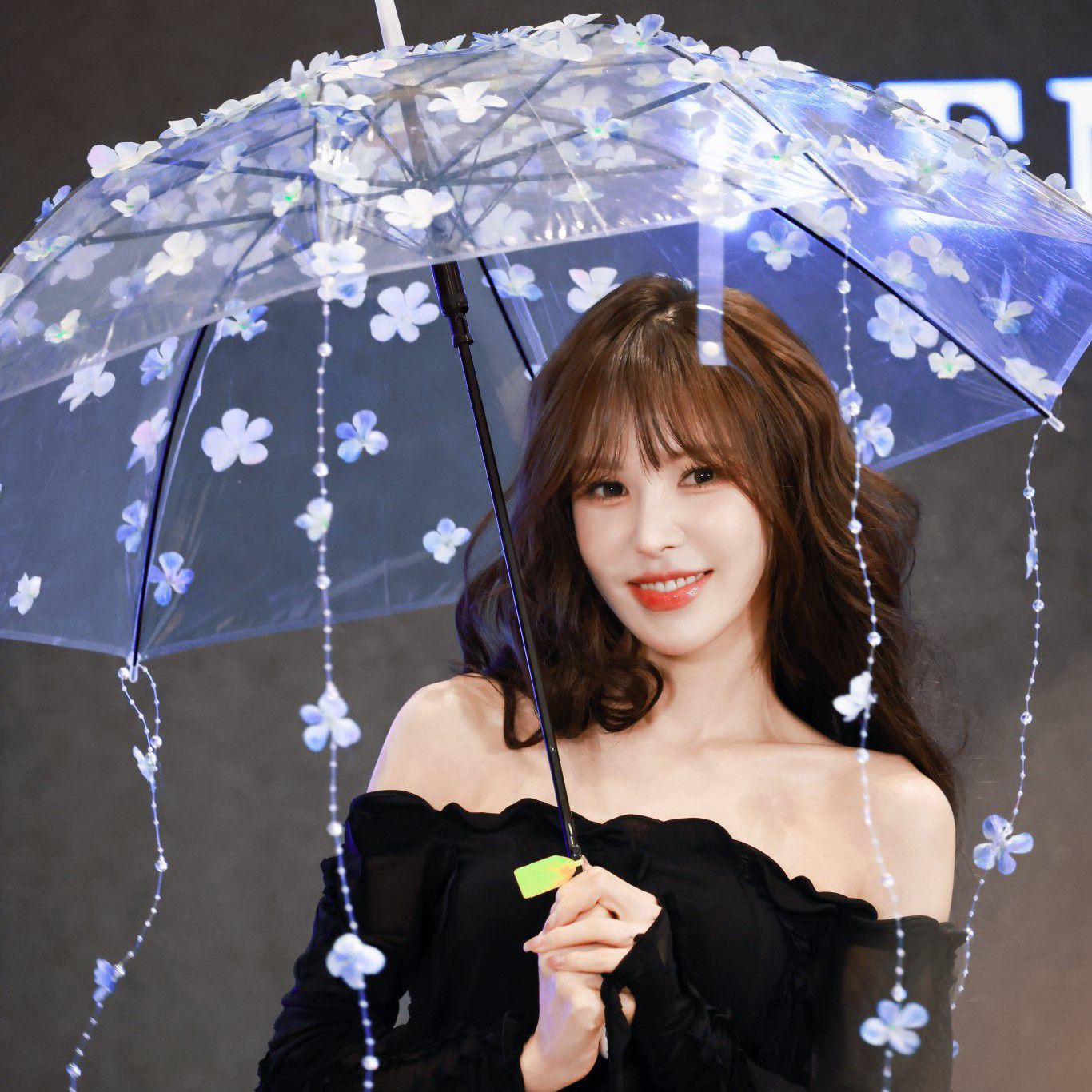 Behind-the-scenes cut of Wendy (Red Velvet)