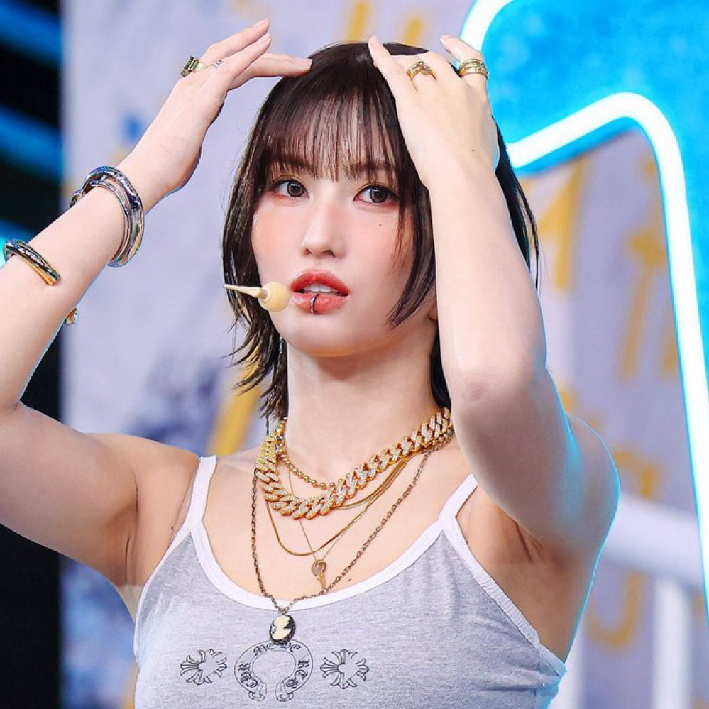 모모 (TWICE)의 최신 사진