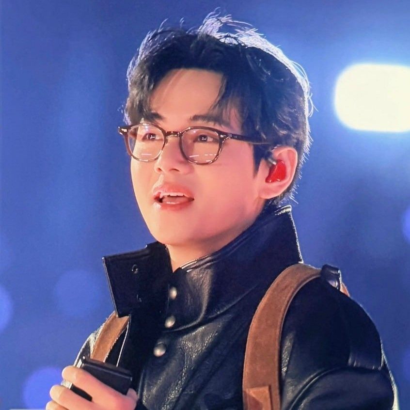 뷔 (방탄소년단)의 비하인드 컷