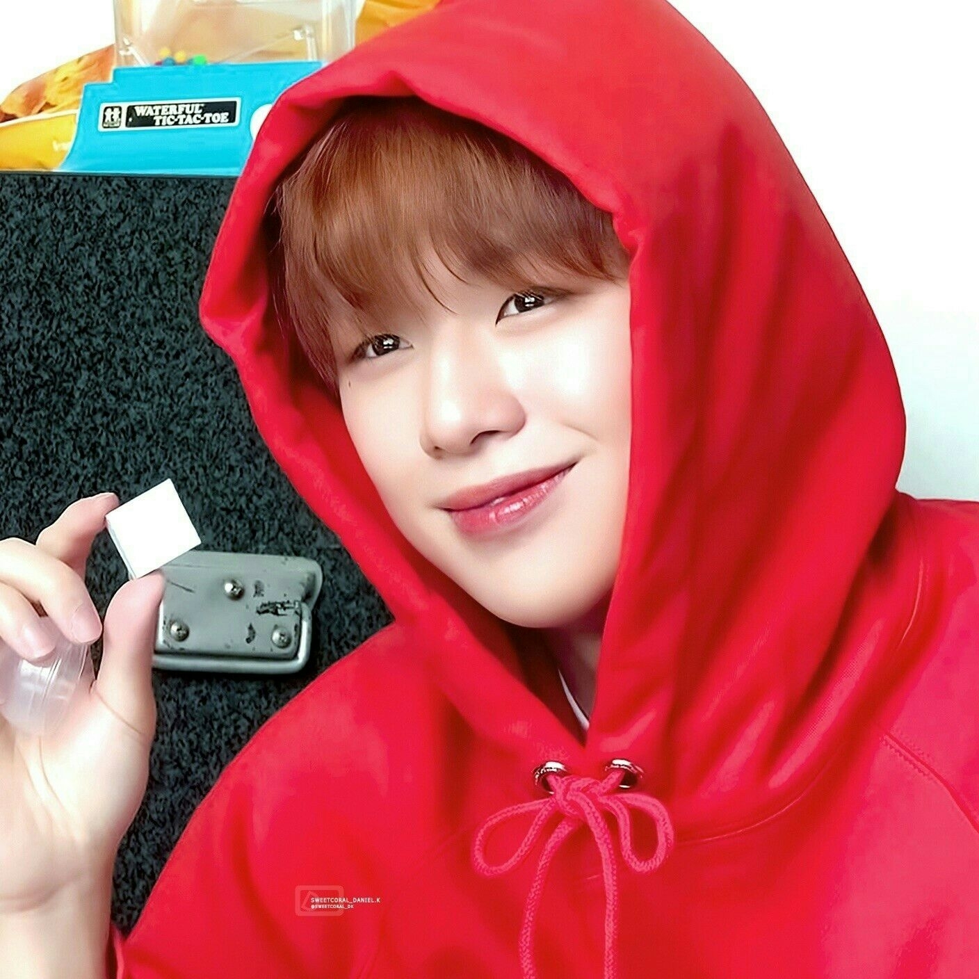 Behind-the-scenes cut of Kang Daniel