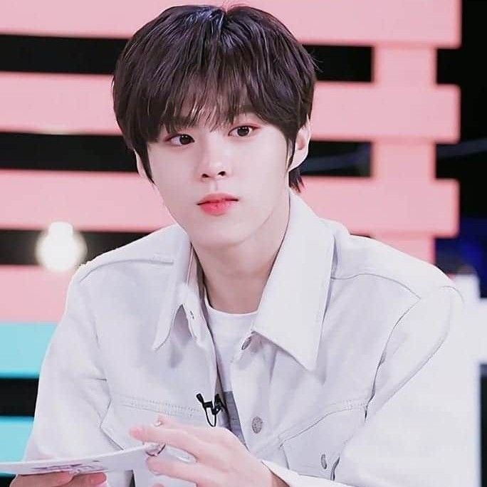 김우석의 최신 사진