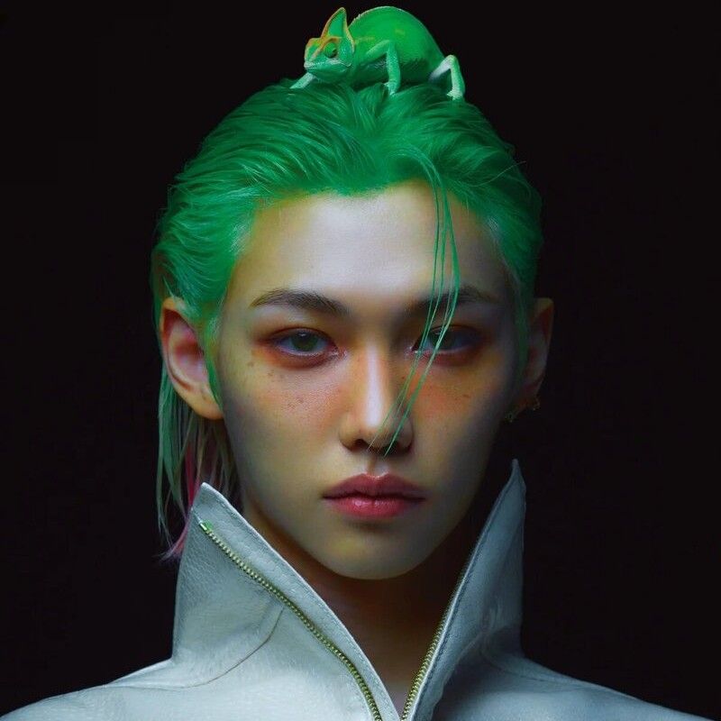 Latest photo of Felix (Stray Kids)