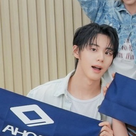 A moment captured by Seo Jeongwoo (AHOF)'s fan