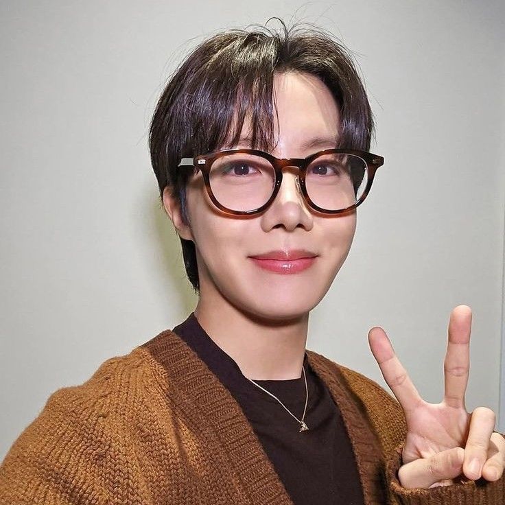 J-hope (防彈少年團)的最新照片