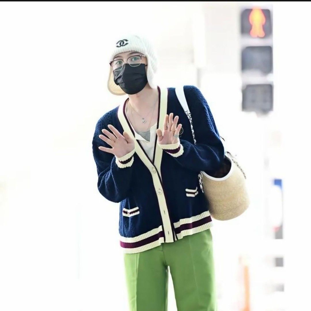 Behind-the-scenes cut of G-DRAGON (BIGBANG)