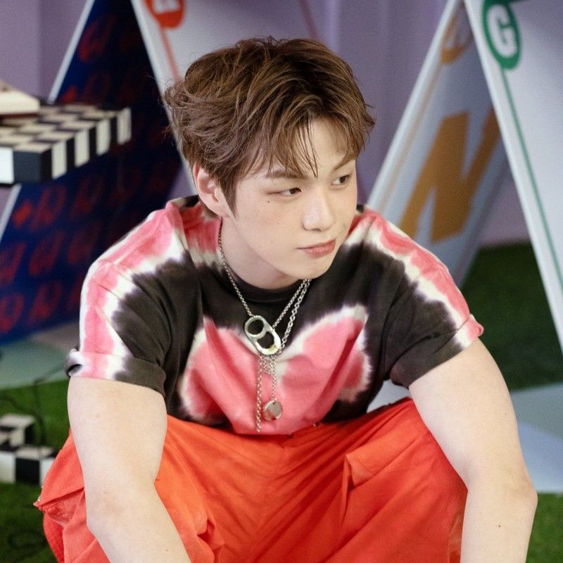 강다니엘의 최신 사진