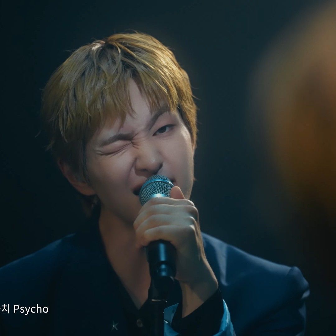Latest photo of Onew (SHINee)