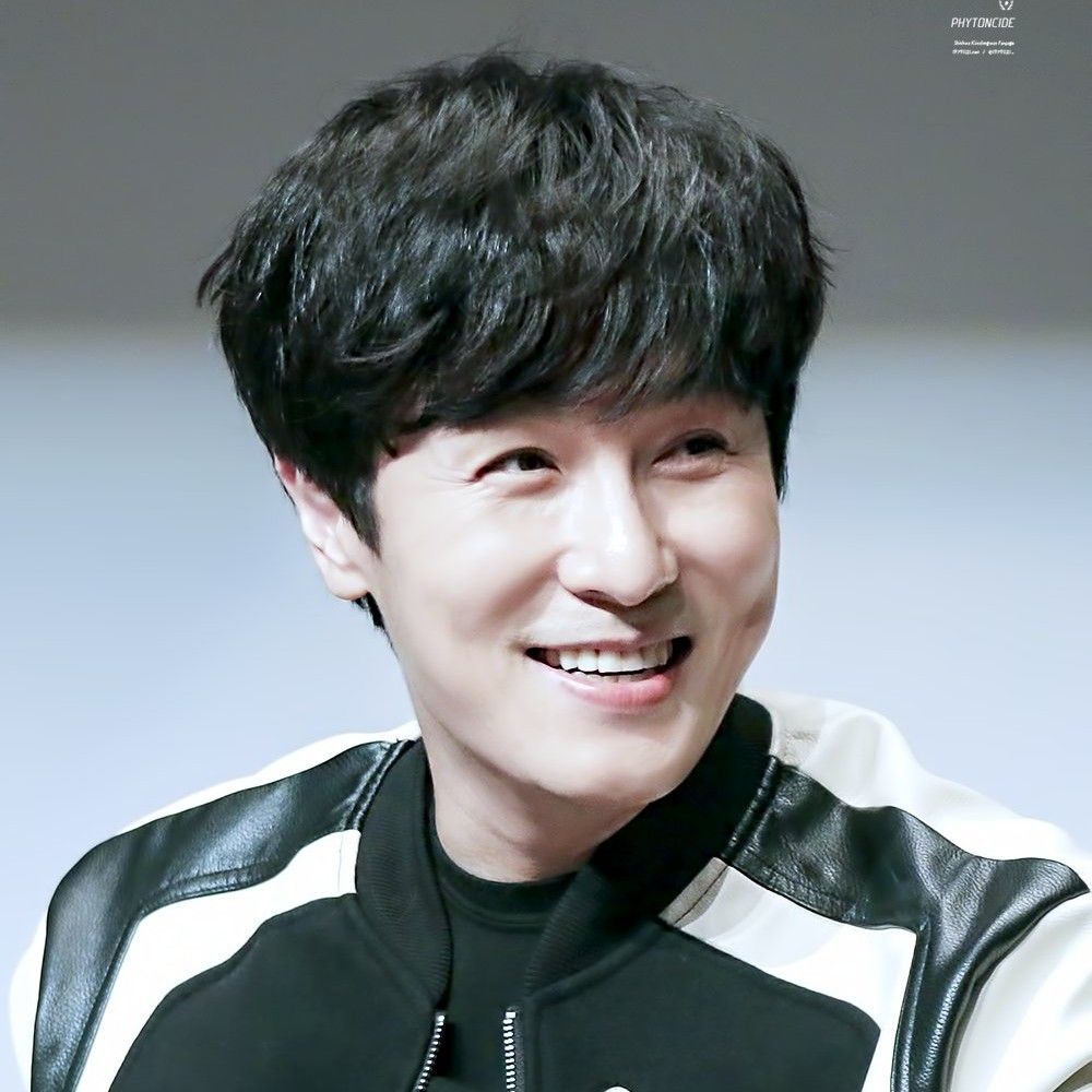 Latest photo of Kim Dongwan (SHINHWA)