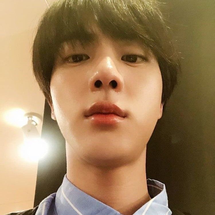 진 (방탄소년단)의 비하인드 컷