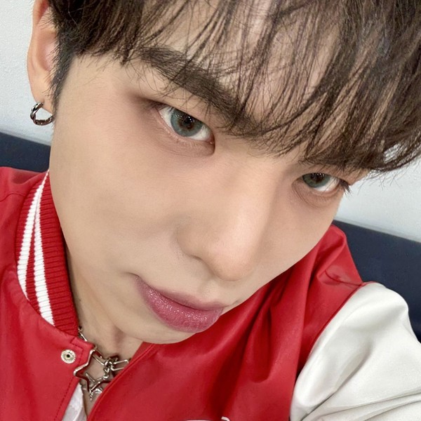 Popular profile picture of BX (CIX) loved by fans