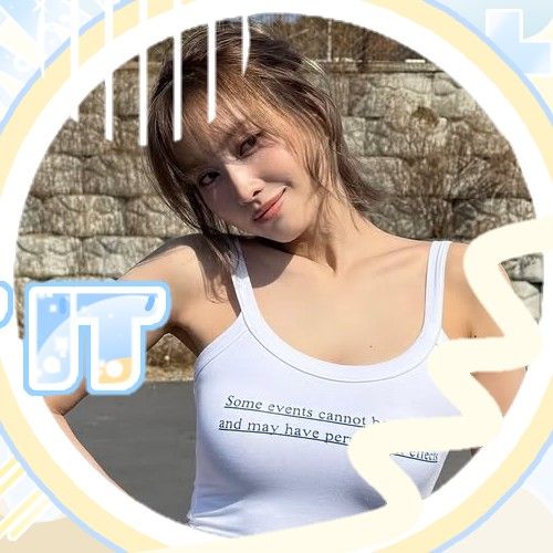 Momo (TWICE)的最新照片