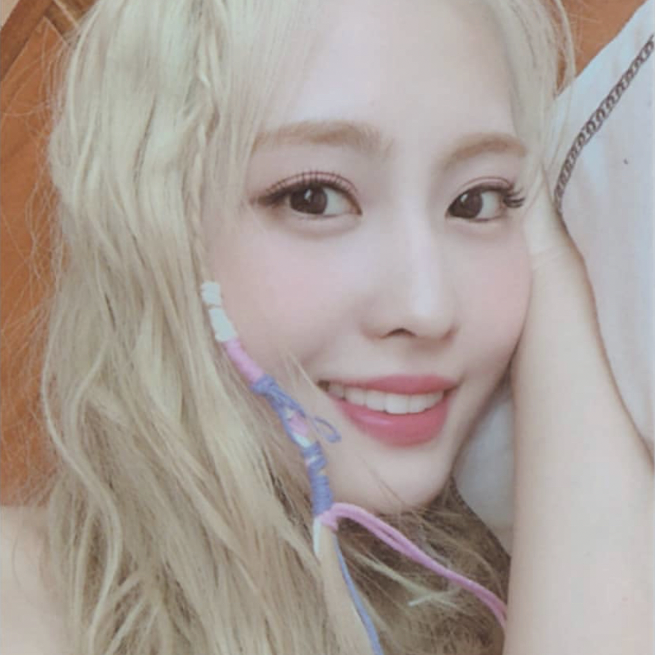 TWICE의 비하인드 컷