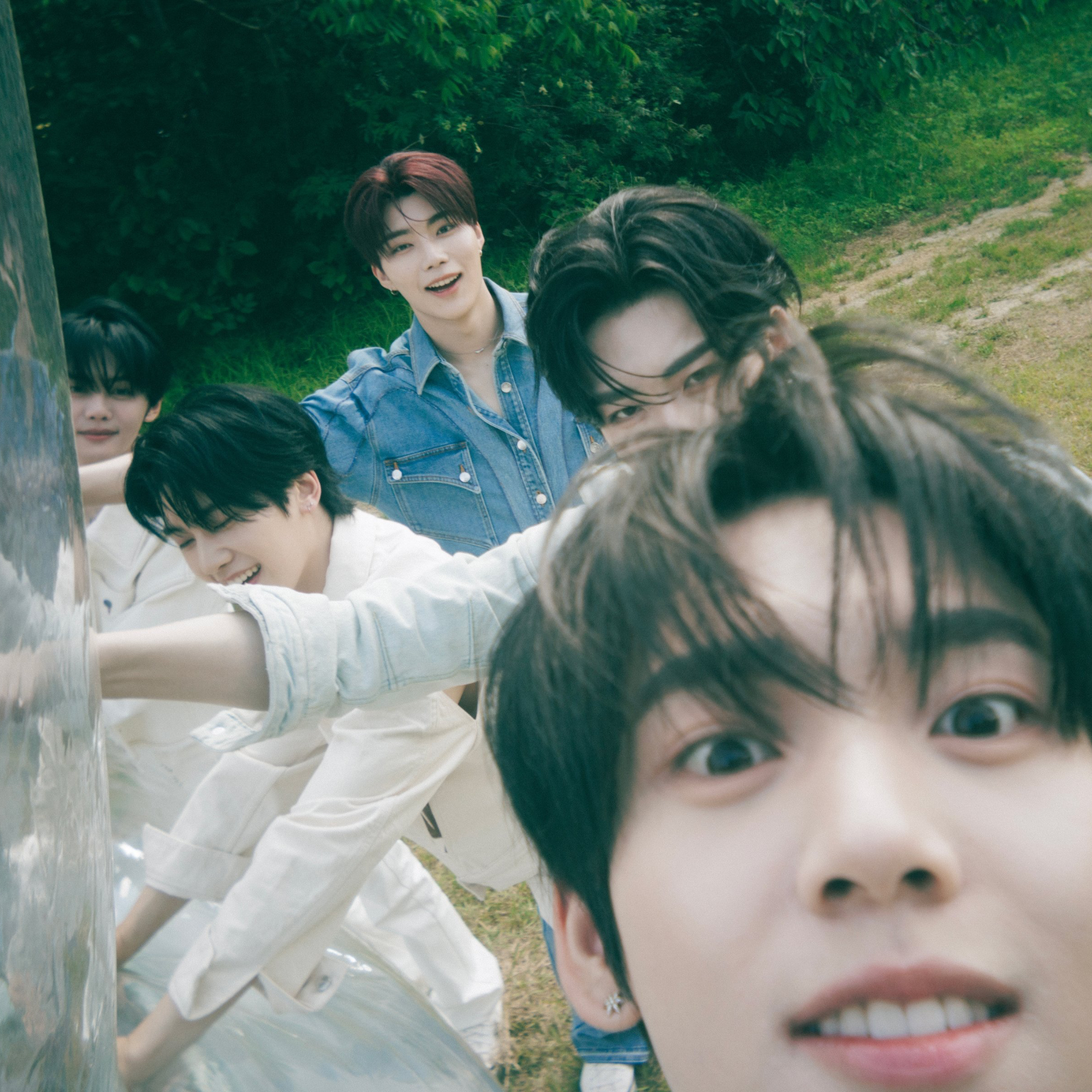 Behind-the-scenes cut of ZEROBASEONE