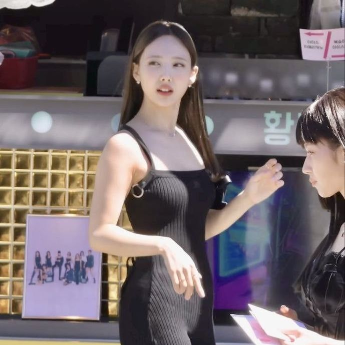 Mina (TWICE)粉丝拍下的瞬间