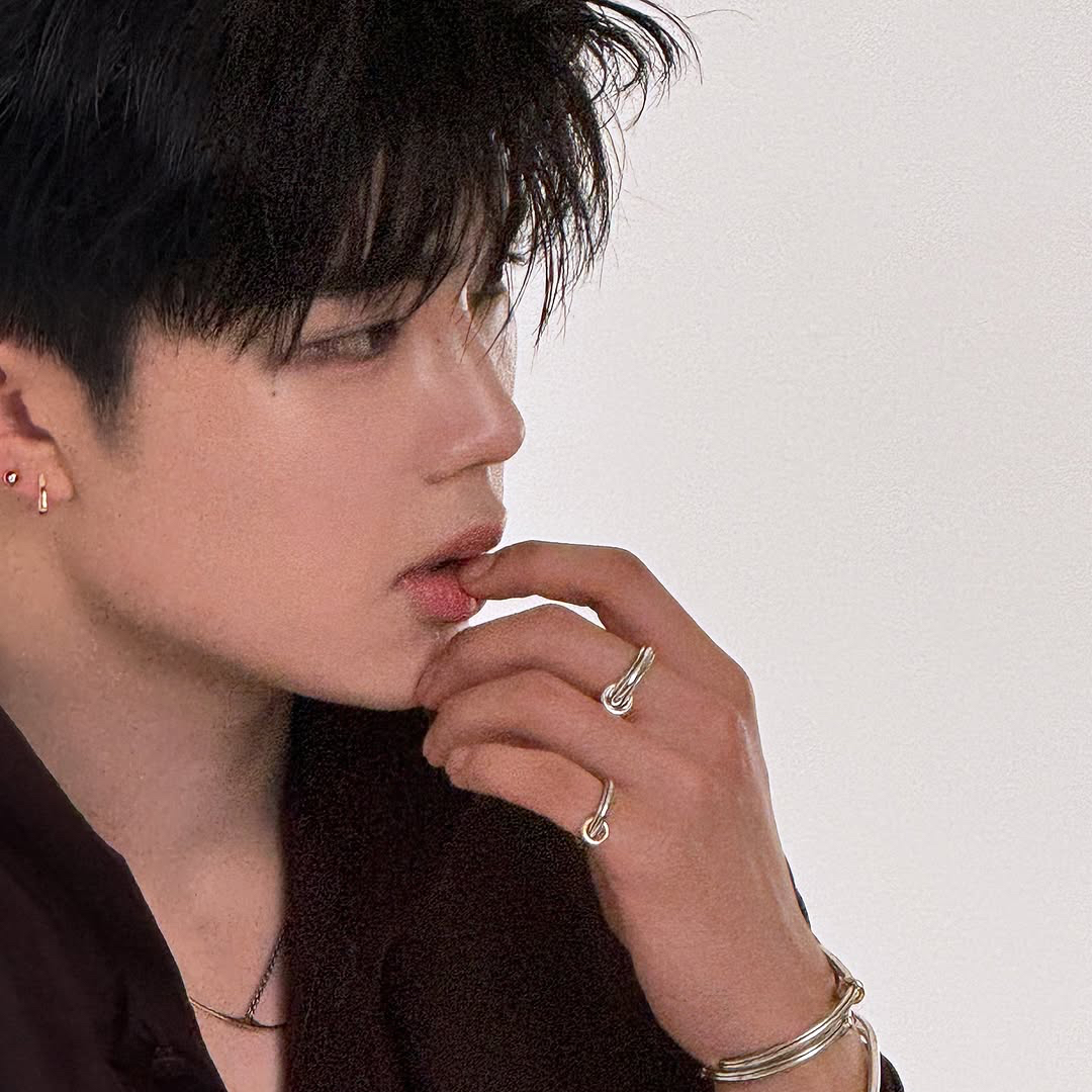 Potret di balik layar Park Gunwook (ZEROBASEONE)