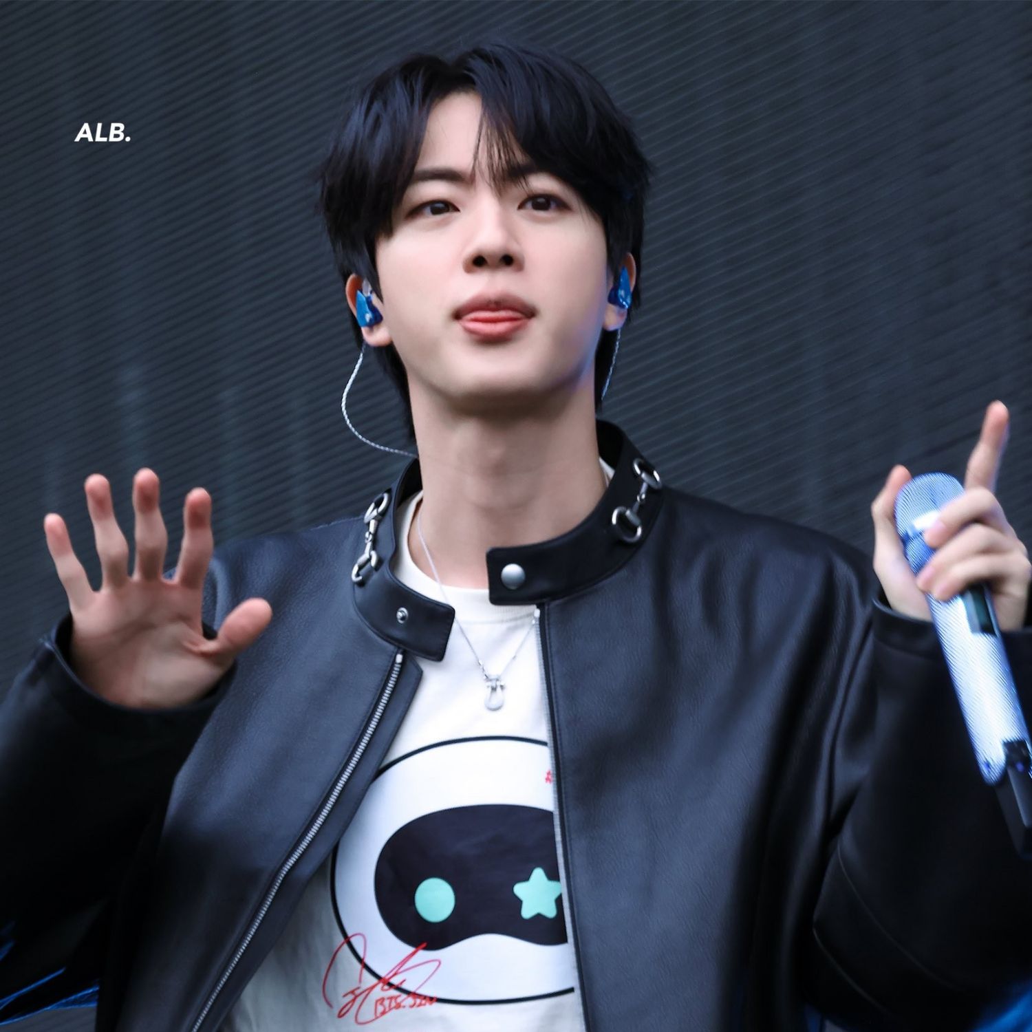 ジン (BTS)の舞台裏ショット