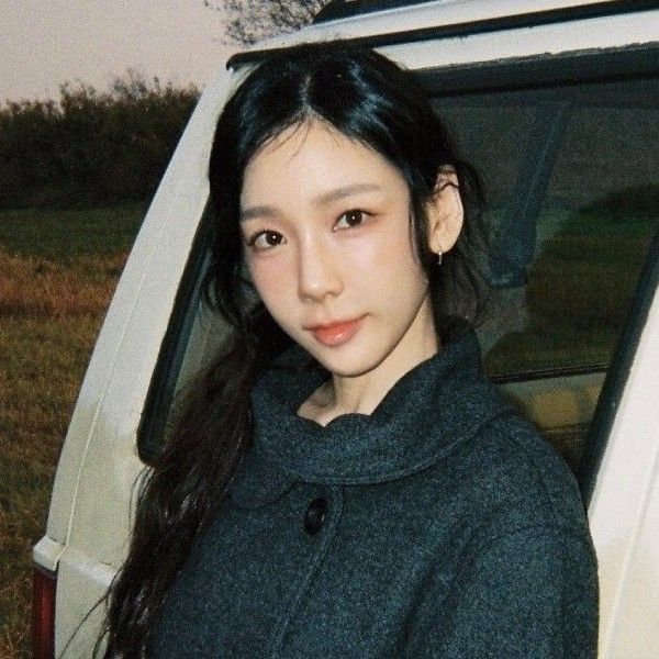 Behind-the-scenes cut of Taeyeon (Girls' Generation)