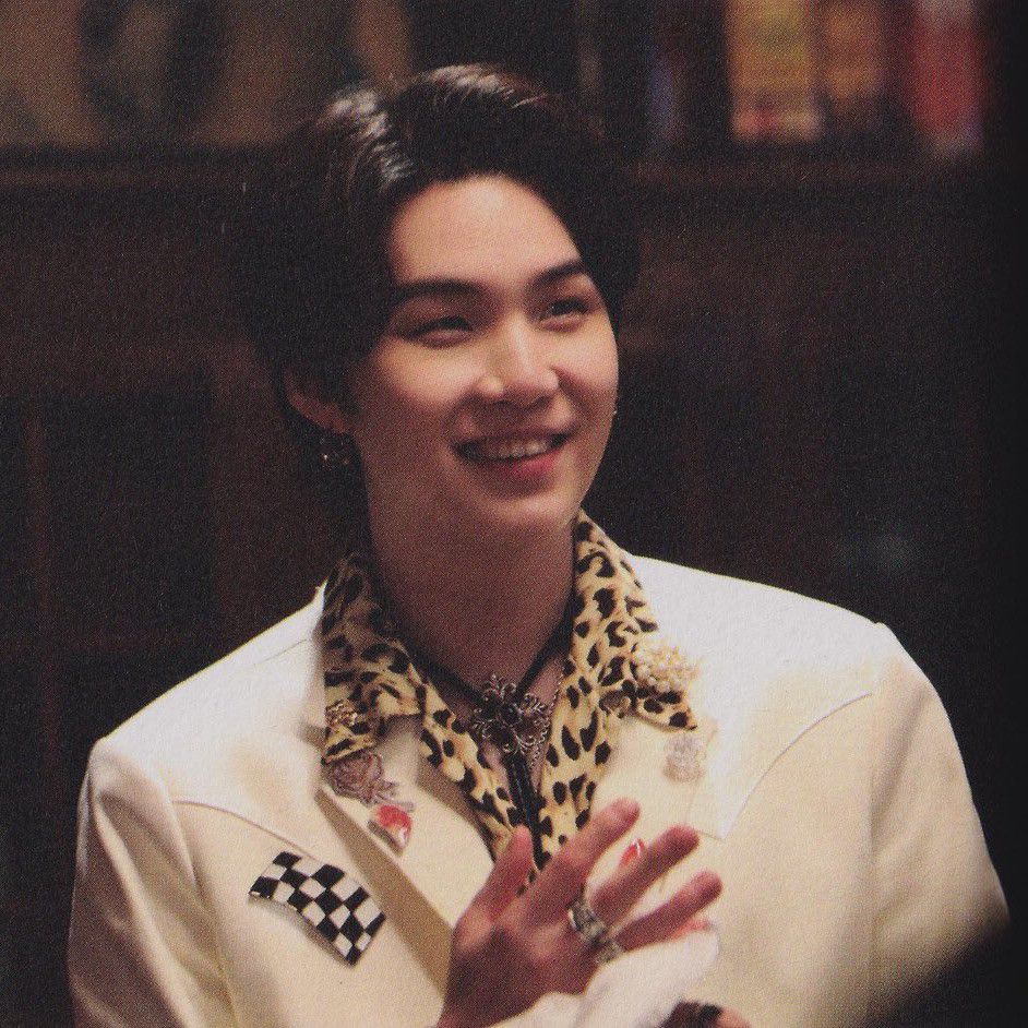 Behind-the-scenes cut of SUGA (BTS)