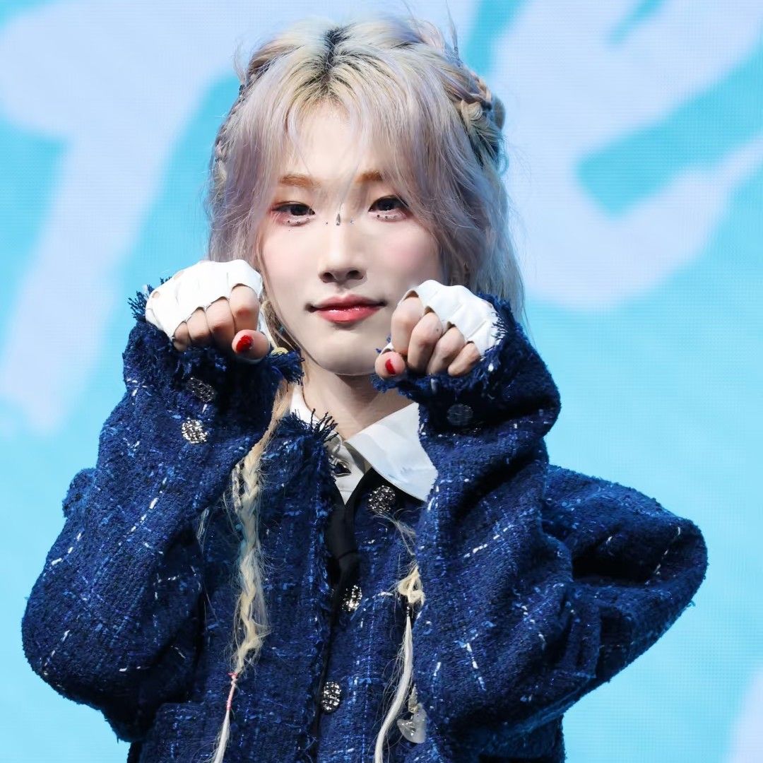 A moment captured by Hu Yetao (NexT1DE)'s fan