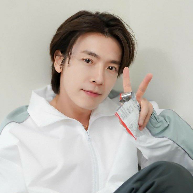 A moment captured by Donghae (Super Junior)'s fan