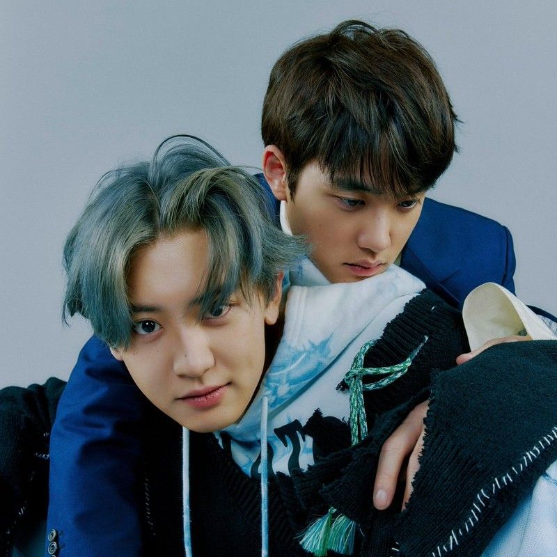 Behind-the-scenes cut of EXO