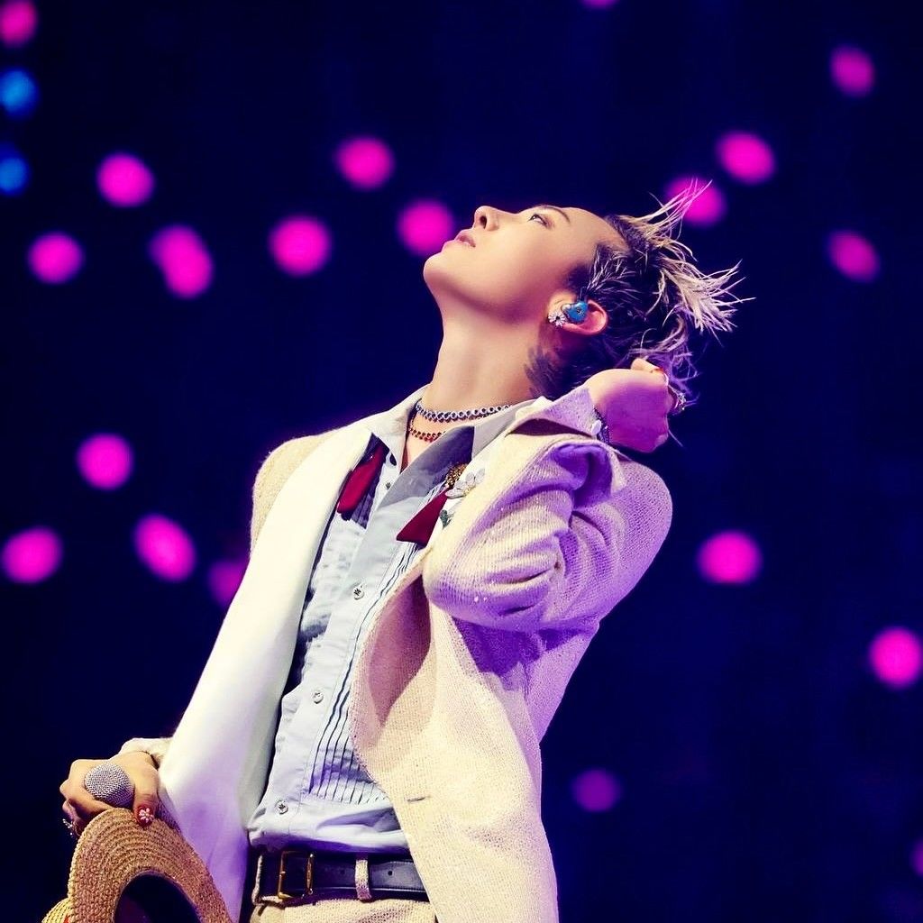 Foto terbaru G-DRAGON (BIGBANG)