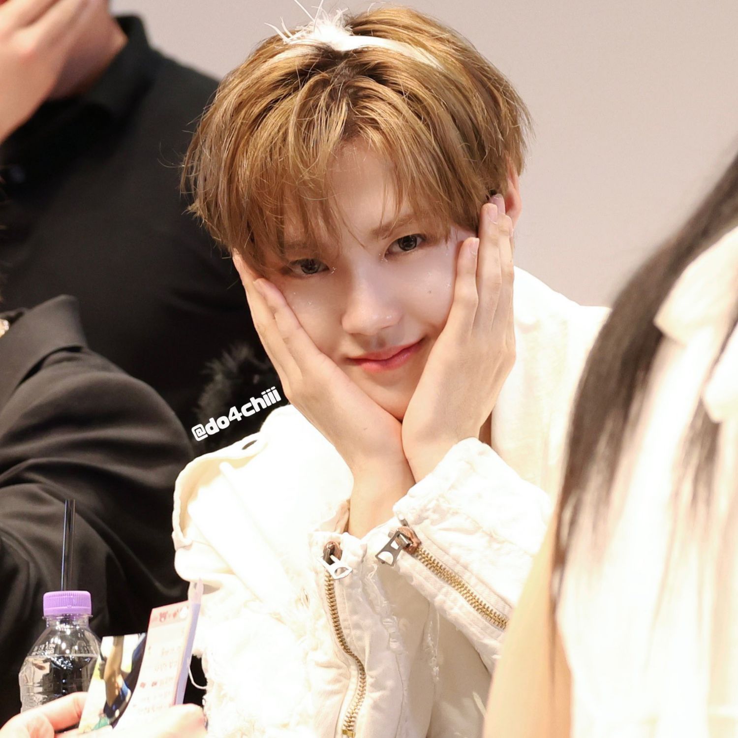 Latest photo of Doyoung (TREASURE)